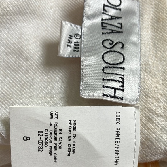 NWT beautiful beaded dress, white pearl on white raime fabric.Size 8. Brand new. - Picture 4 of 6